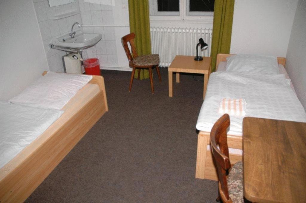 Nikolauskloster Jüchen Exteriör bild